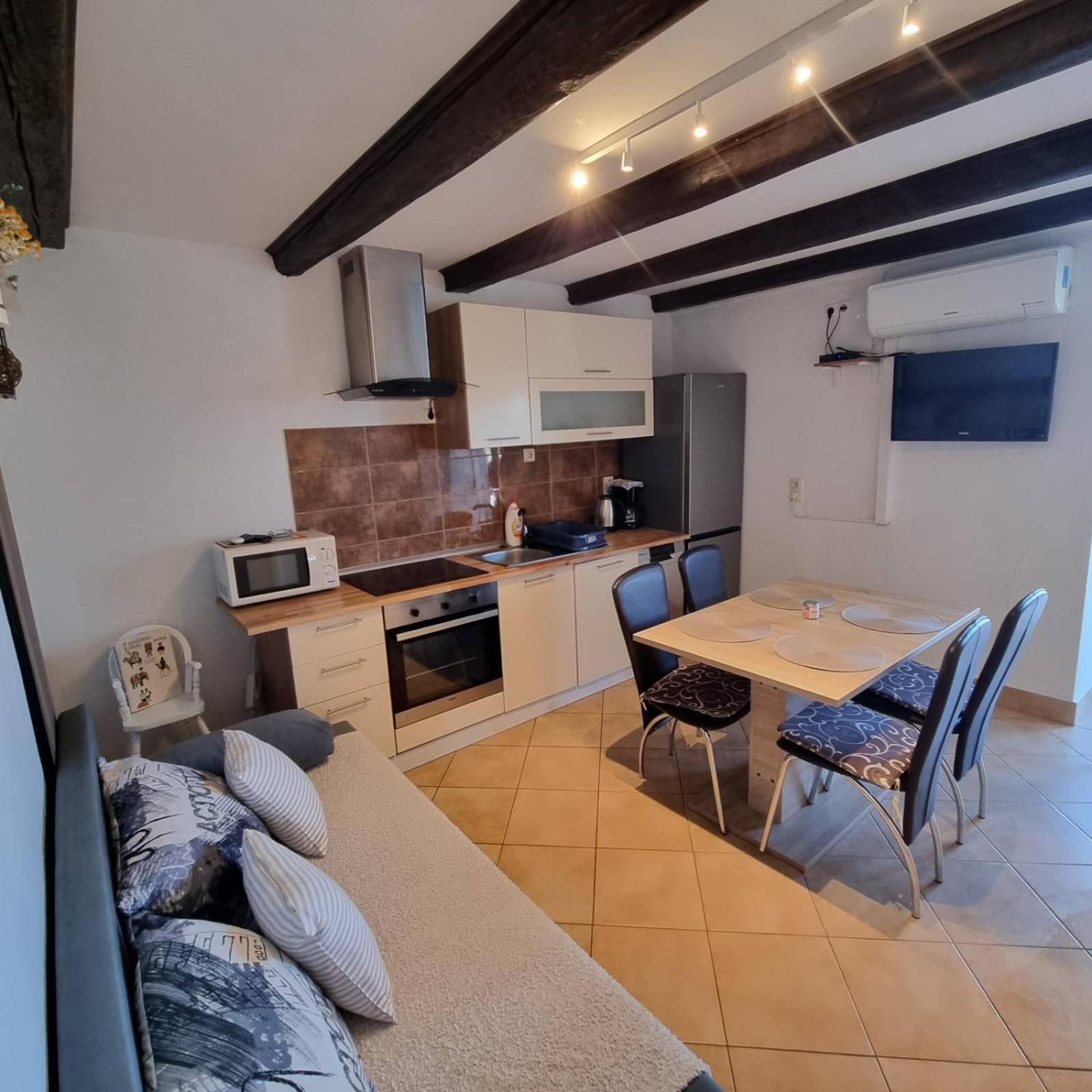 Apartmani Gero Lopar Dış mekan fotoğraf